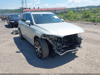 VOLVO XC90 2021