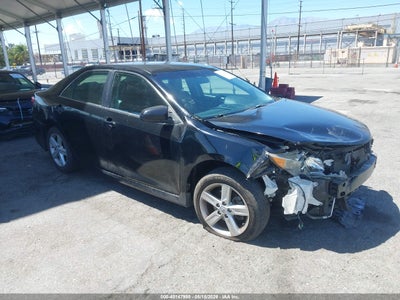 TOYOTA CAMRY 2014