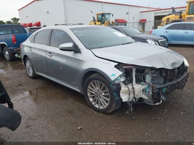TOYOTA AVALON HYBRID 2015