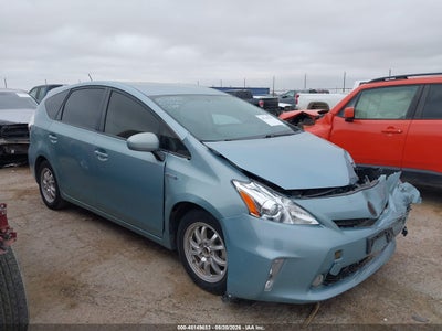 TOYOTA PRIUS V 2014