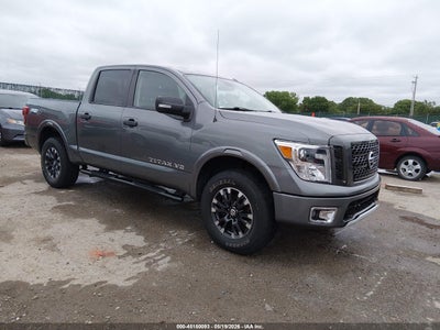 NISSAN TITAN 2019