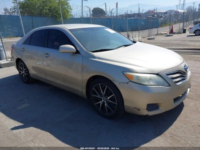 TOYOTA CAMRY 2011