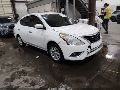 NISSAN VERSA 2017