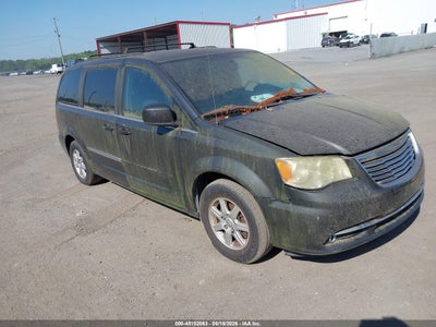 CHRYSLER TOWN & COUNTRY 2012