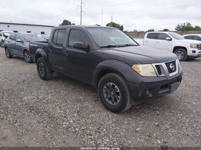 NISSAN FRONTIER 2015