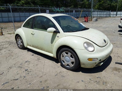 VOLKSWAGEN NEW BEETLE 2001