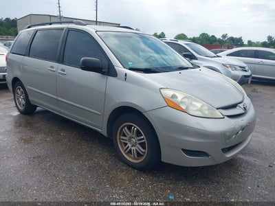 TOYOTA SIENNA 2010