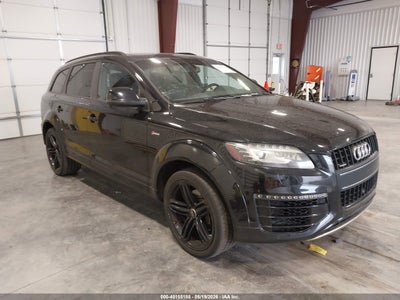 AUDI Q7 2015