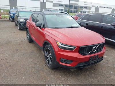 VOLVO XC40 2020