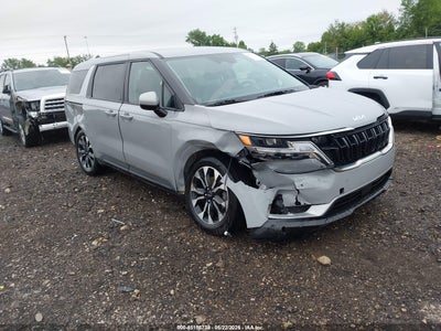 KIA CARNIVAL MPV 2024