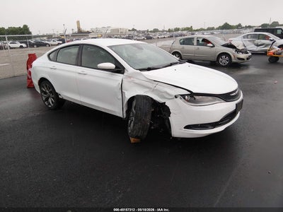 CHRYSLER 200 2015