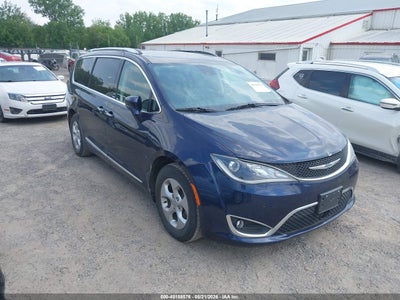 CHRYSLER PACIFICA 2017