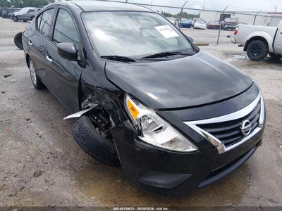 NISSAN VERSA 2017