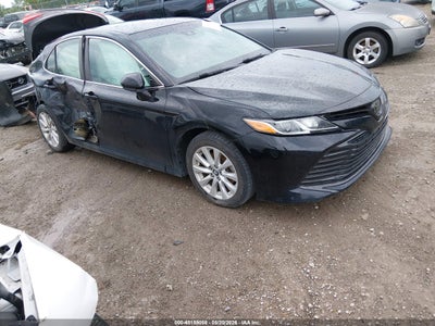 TOYOTA CAMRY 2018