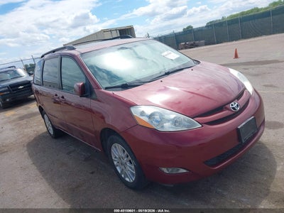 TOYOTA SIENNA 2010