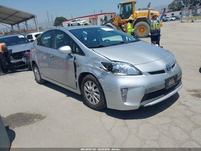 TOYOTA PRIUS PLUG-IN 2014