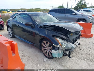 INFINITI G37 2011
