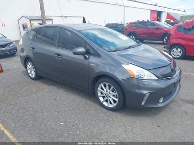 TOYOTA PRIUS V 2012