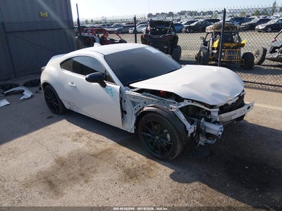 TOYOTA GR86 2025