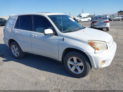 TOYOTA RAV4 2005