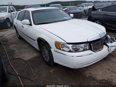 LINCOLN TOWN CAR 2002
