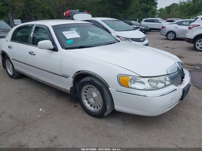 LINCOLN TOWN CAR 2002
