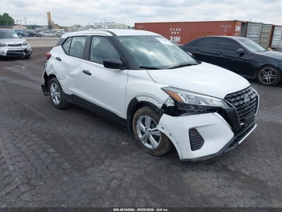 NISSAN KICKS PLAY 2025