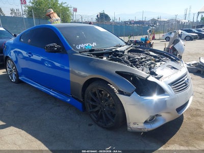 INFINITI G37 2011