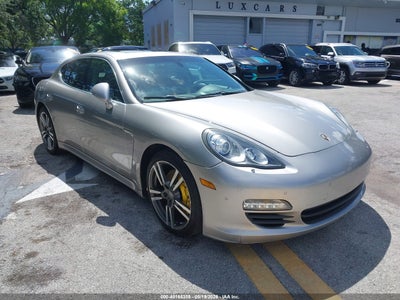 PORSCHE PANAMERA HYBRID 2013