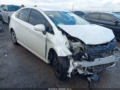 TOYOTA PRIUS 2014