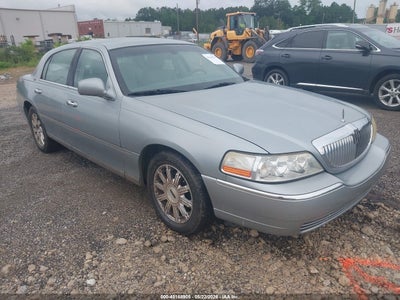 LINCOLN TOWN CAR 2006
