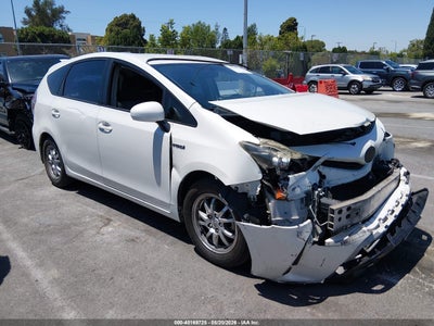 TOYOTA PRIUS V 2016