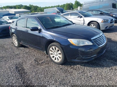 CHRYSLER 200 2011