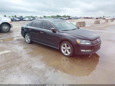 VOLKSWAGEN PASSAT 2013