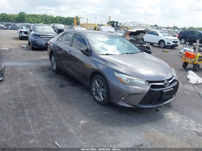 TOYOTA CAMRY 2016
