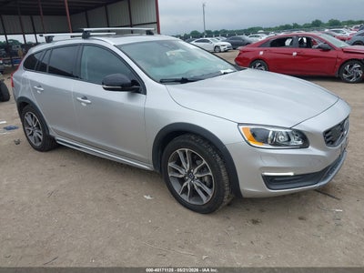 VOLVO V60 CROSS COUNTRY 2016