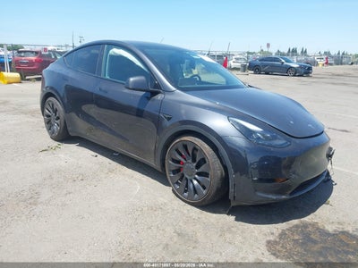 TESLA MODEL Y 2024