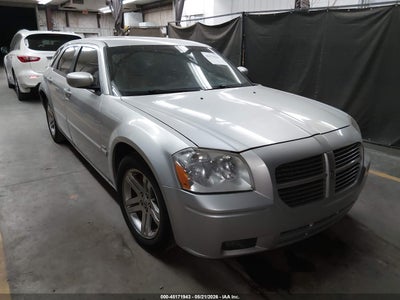 DODGE MAGNUM 2005