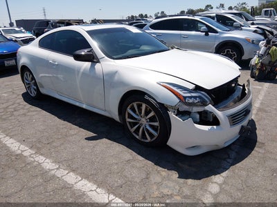 INFINITI G37 2012