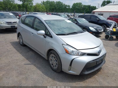 TOYOTA PRIUS V 2016