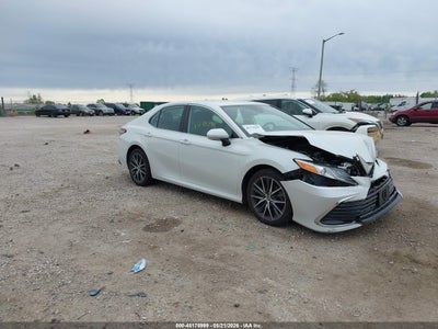 TOYOTA CAMRY 2021