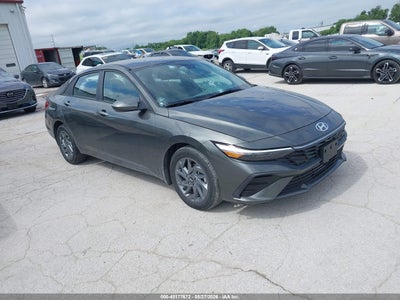 HYUNDAI ELANTRA HYBRID 2024