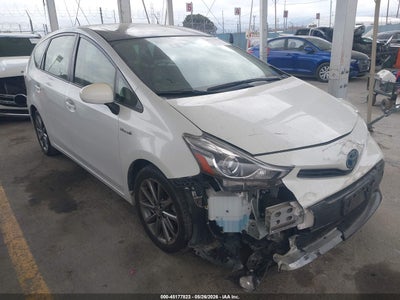 TOYOTA PRIUS V 2015