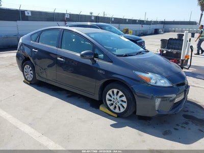 TOYOTA PRIUS PLUG-IN 2013