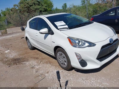 TOYOTA PRIUS C 2016