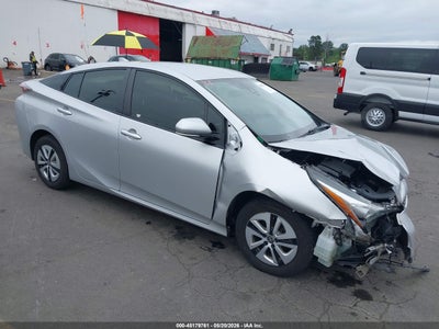 TOYOTA PRIUS 2018
