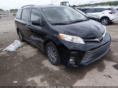 TOYOTA SIENNA 2020