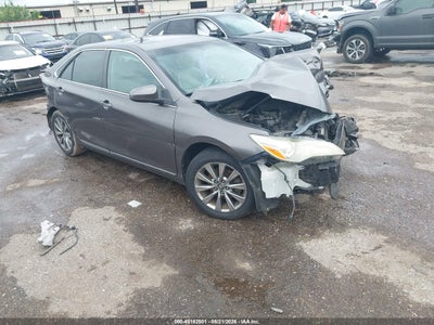 TOYOTA CAMRY 2016