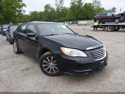 CHRYSLER 200 2013