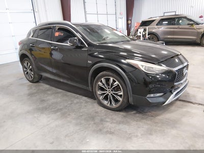 INFINITI QX30 2017